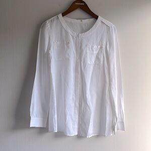 Elie Tahari white tencel button down with dainty details
